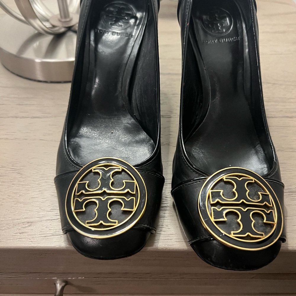 Tory Burch black pumps